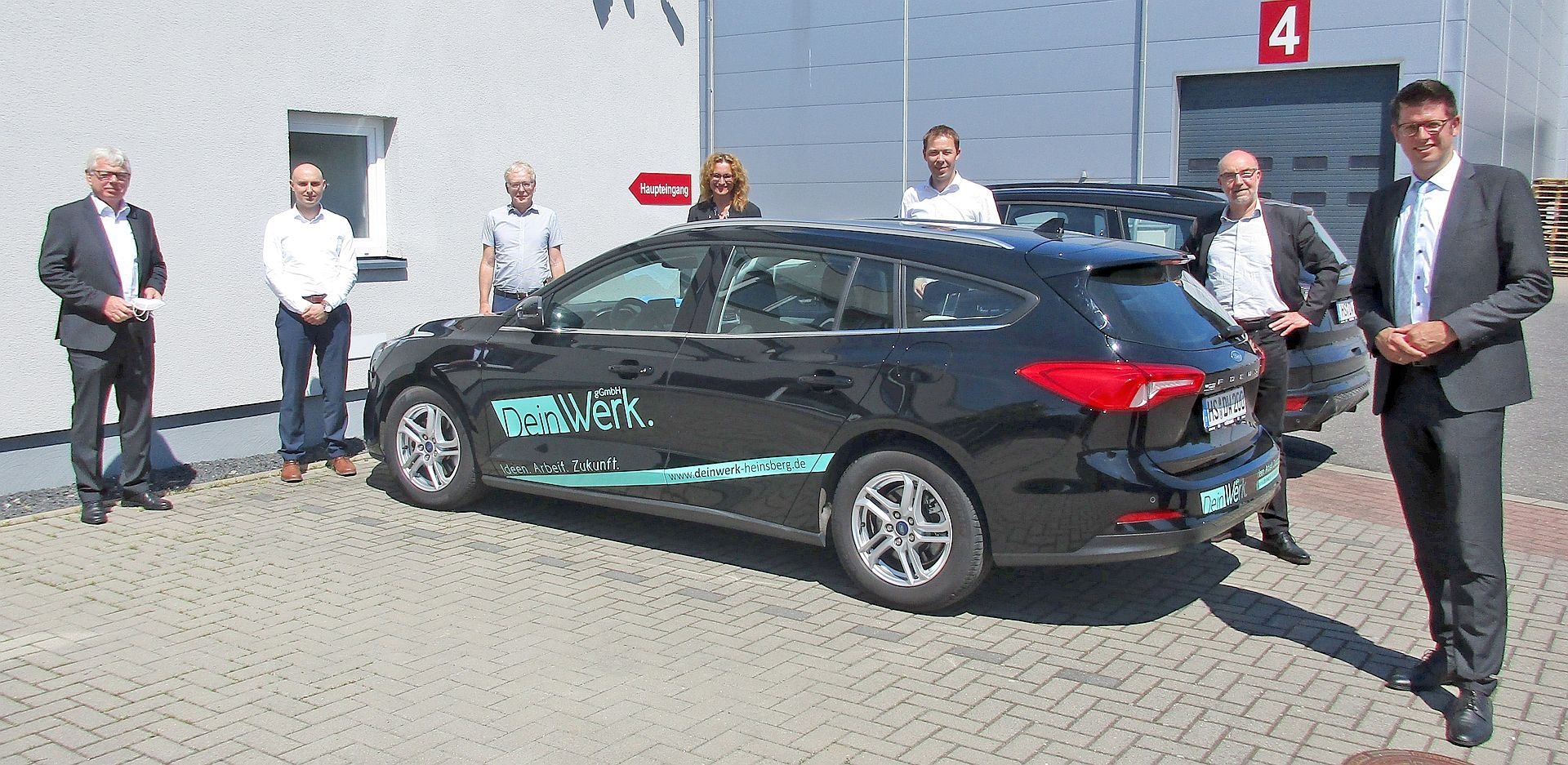 Bürgermeister Stephan Muckel besucht "Deinwerk gGmbH" Bürgermeister Stephan Muckel, Techn. Beigeordneter Ansgar Lurweg und Sandra Schürger, Leiterin des Amtes für Strukturwandel und Wirtschaftsförderung mit Vertretern der Werkstätten der Lebenshilfe und DeinWerk gGmbH
