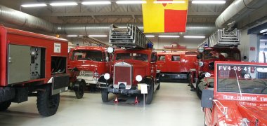 Feuerwehrfahrzeuge im Feuerwehrmuseum in Lövenich