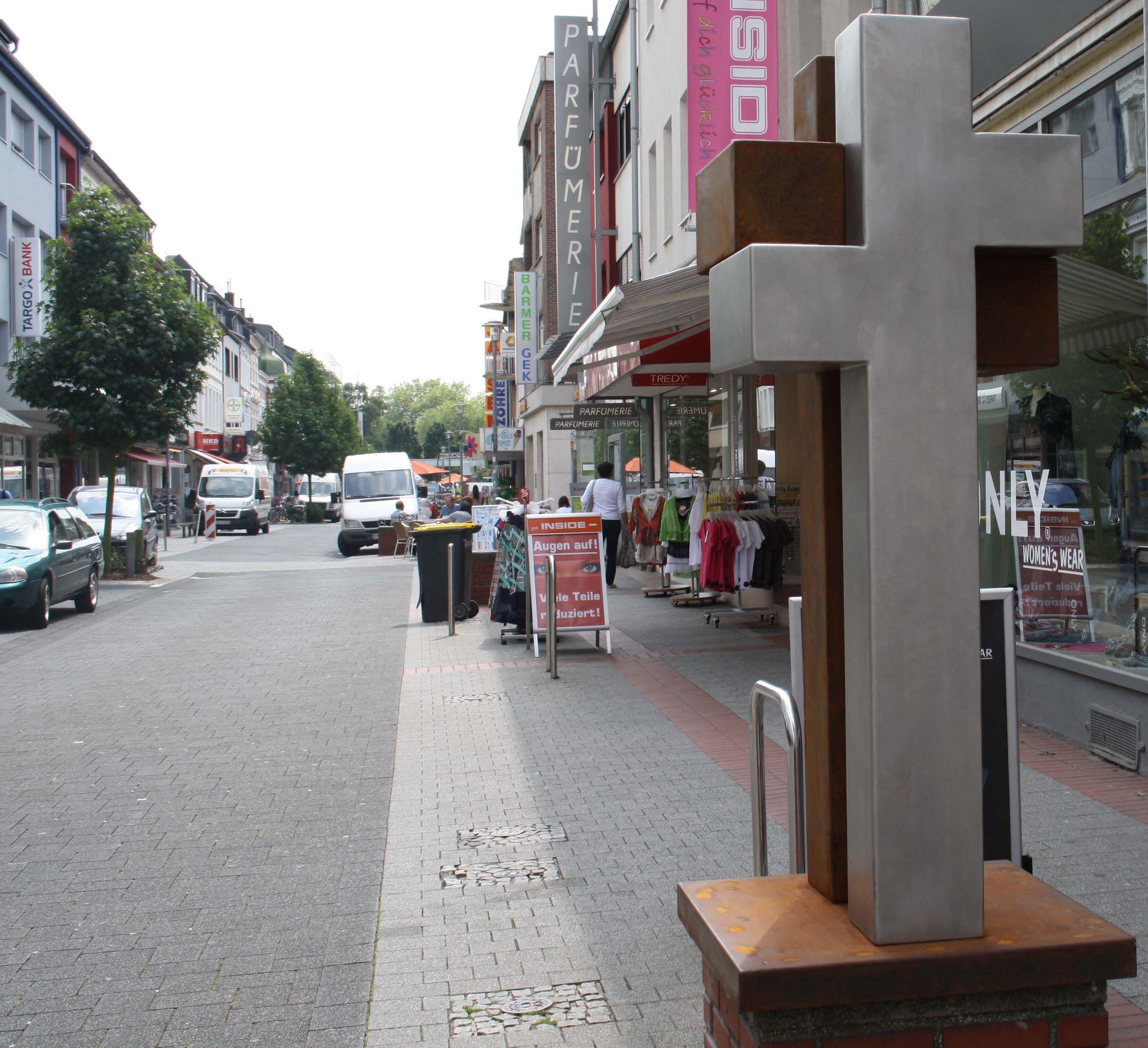 Kunstsockel auf der Kölner Straße