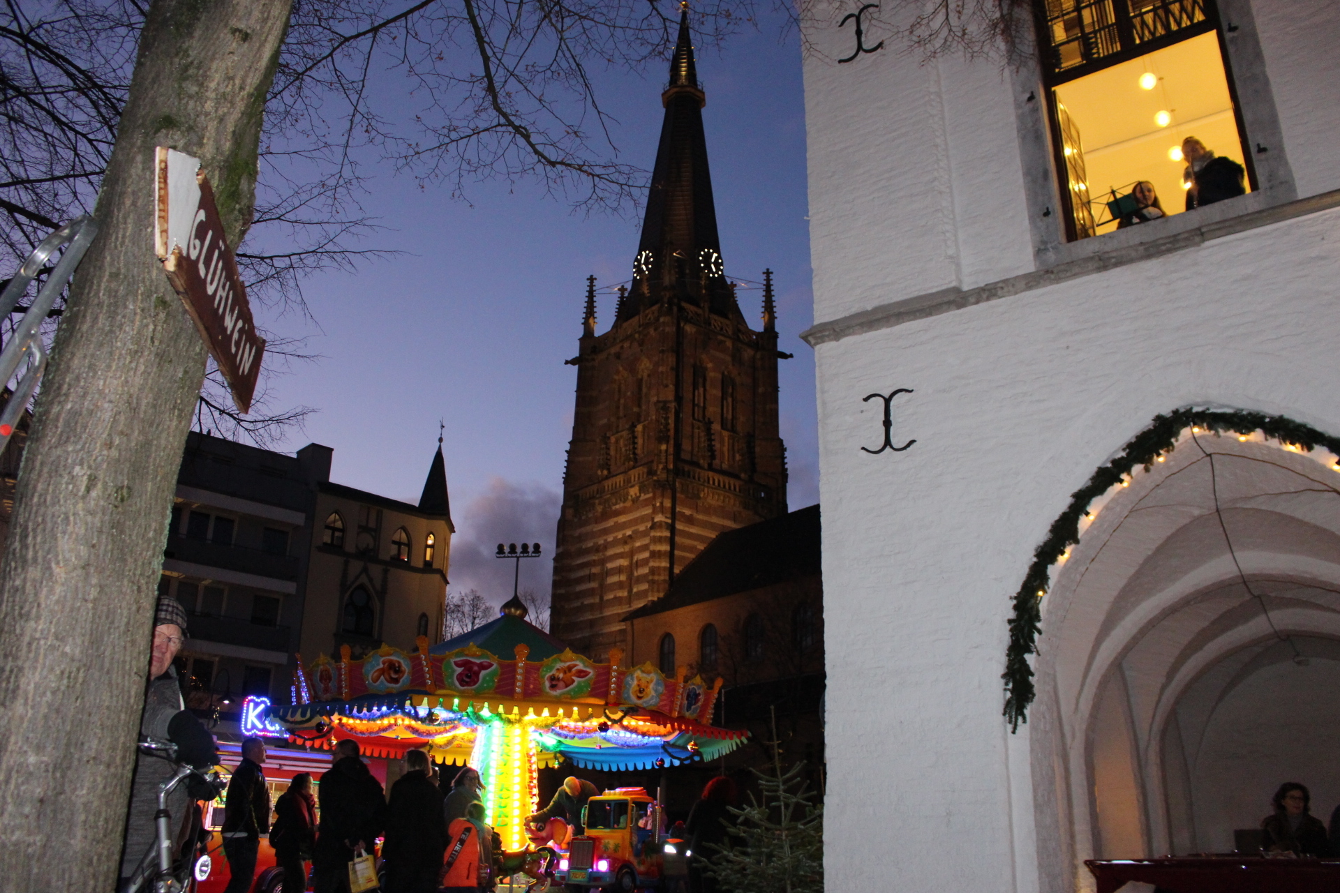 Kinderkarussell beim Adventsdorf