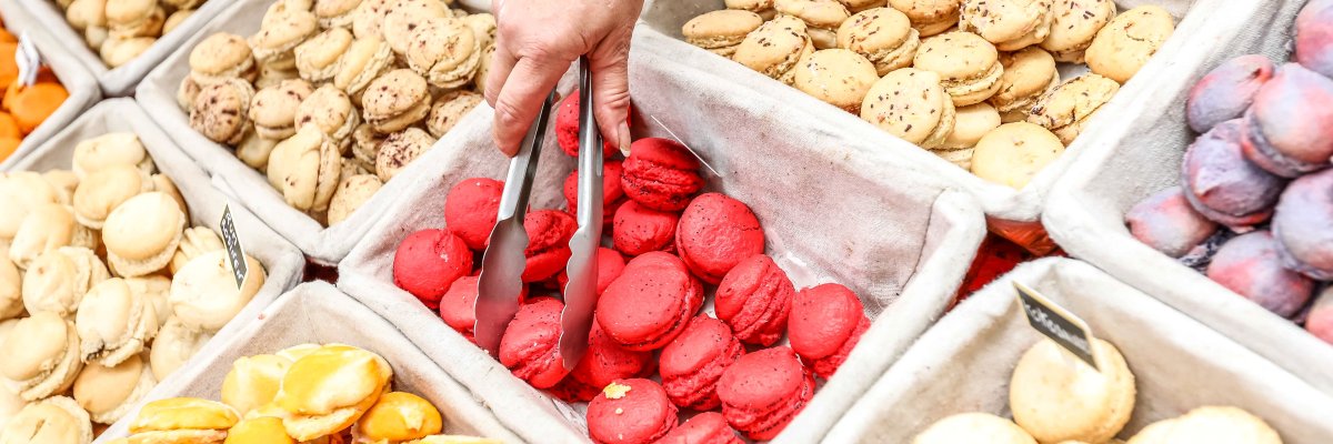 Verschiedene Gebäcksorten beim Französischen Markt