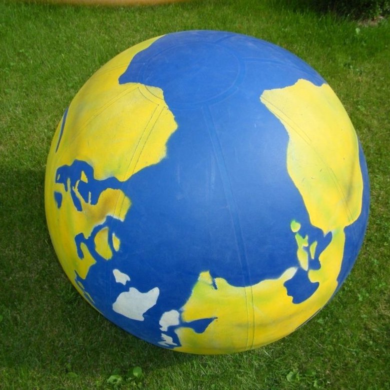 Erdball ("Riesenball", "Globus-Ball"): Riesenbälle bieten vielfältige Einsatzmöglichkeiten, sowohl für Gruppen als auch für Einzelpersonen.