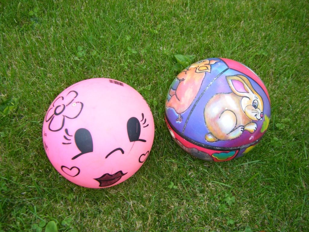 Plastikball: Plastikbälle bieten einen vielfältigen Spieleinsatz. 