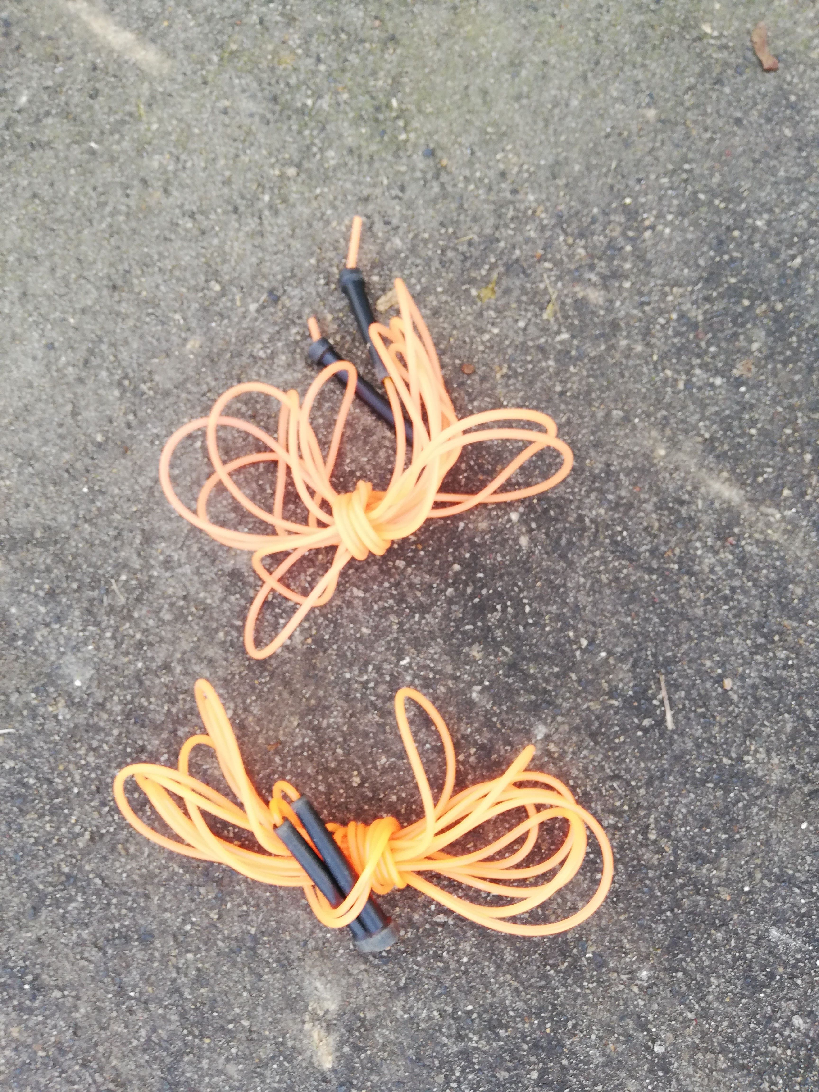 Springseil (lang): Springseil (5 m lang) aus Naturhanf, mit Karabiner zum Anhaken (beim Spiel zu zweit).