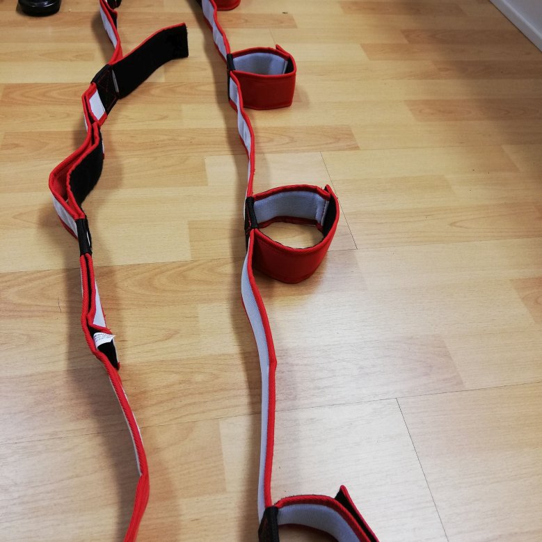 Team-Laufband: Die Team-Laufbänder sind mit jeweils 5 Klettmanschetten versehen. 