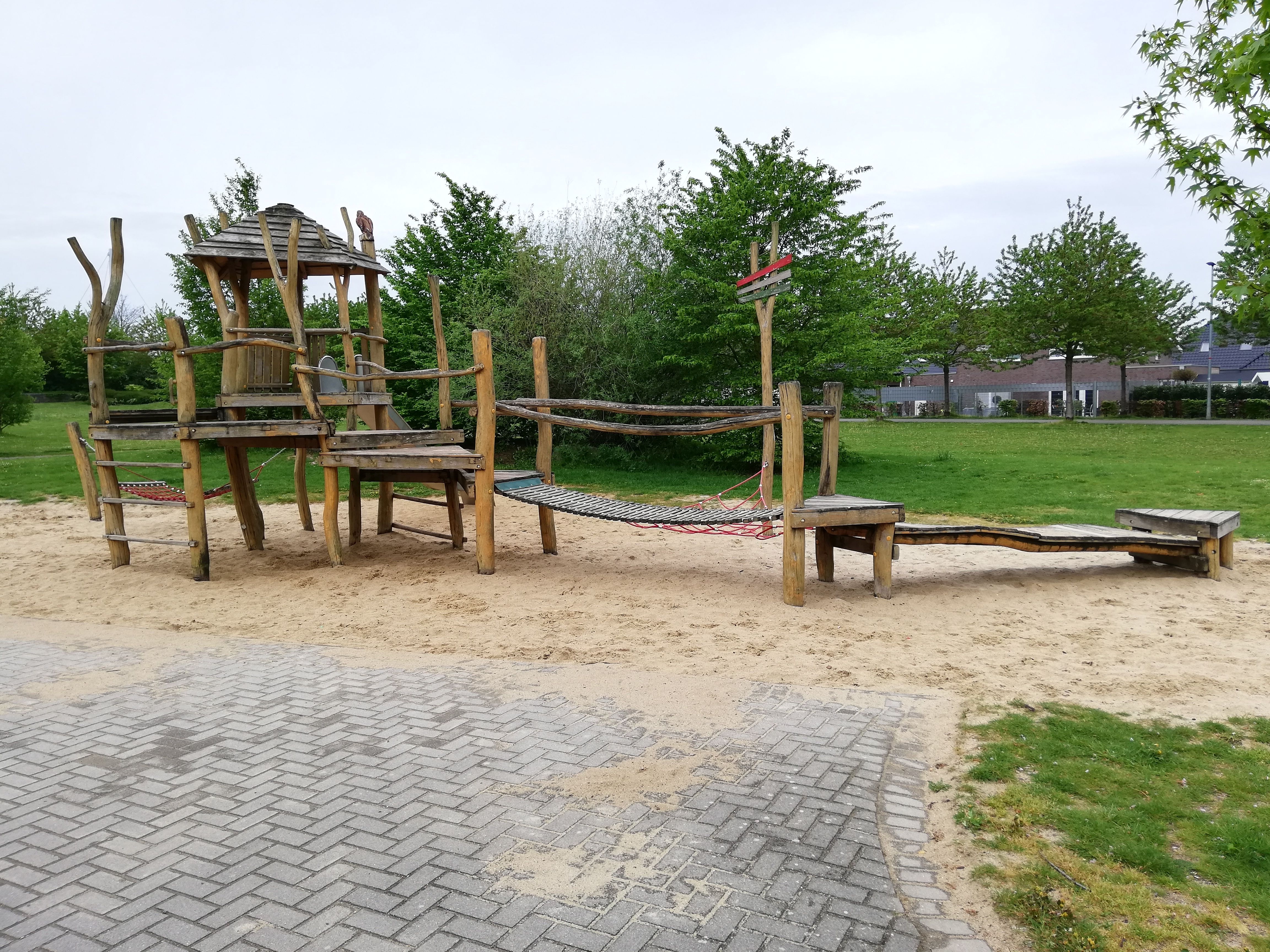 Spielgerät auf dem Spielplatz in Borschemich