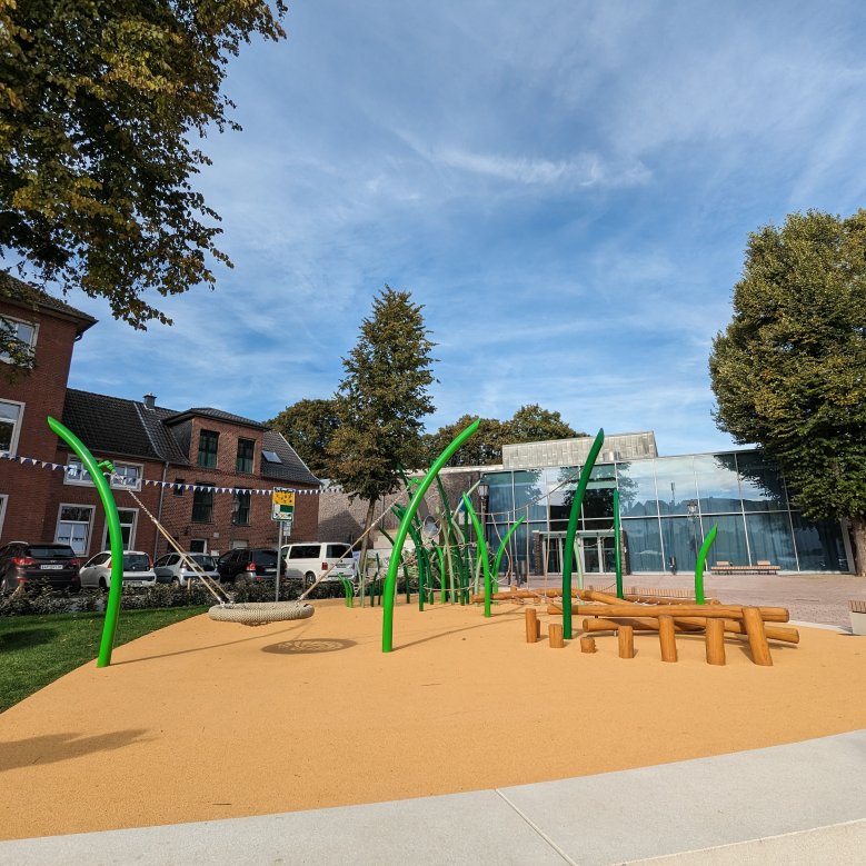 Spielgeräte auf dem Spielplatz Franziskanerplatz