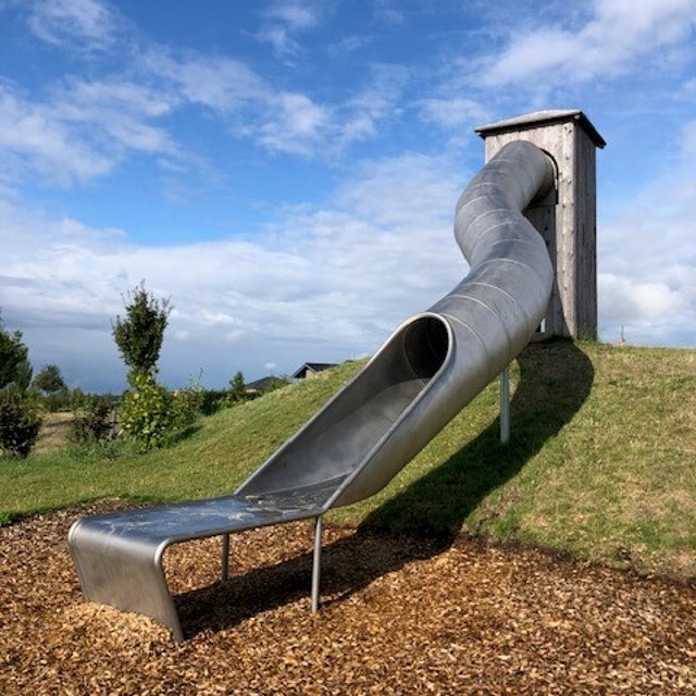 Spielgeräte auf dem Spielplatz Keyenberg (neu)