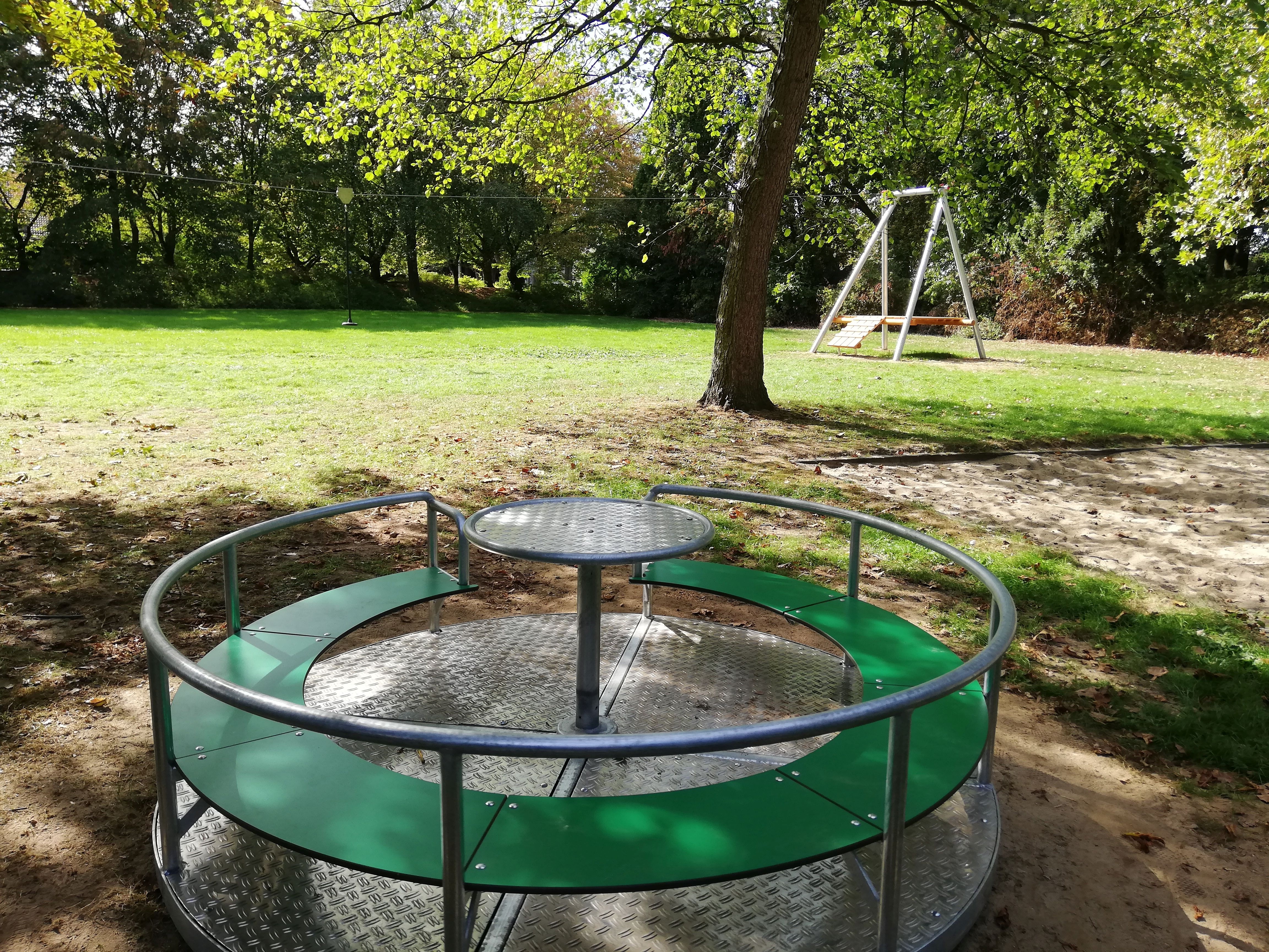 Spielgeräte auf dem Spielplatz an der Stettiner Straße