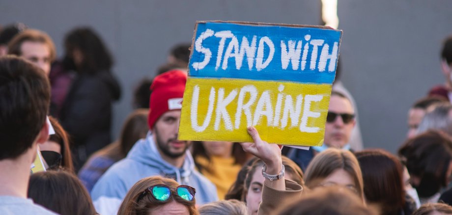 Plakat Demonstration gegen Ukraine-Krieg