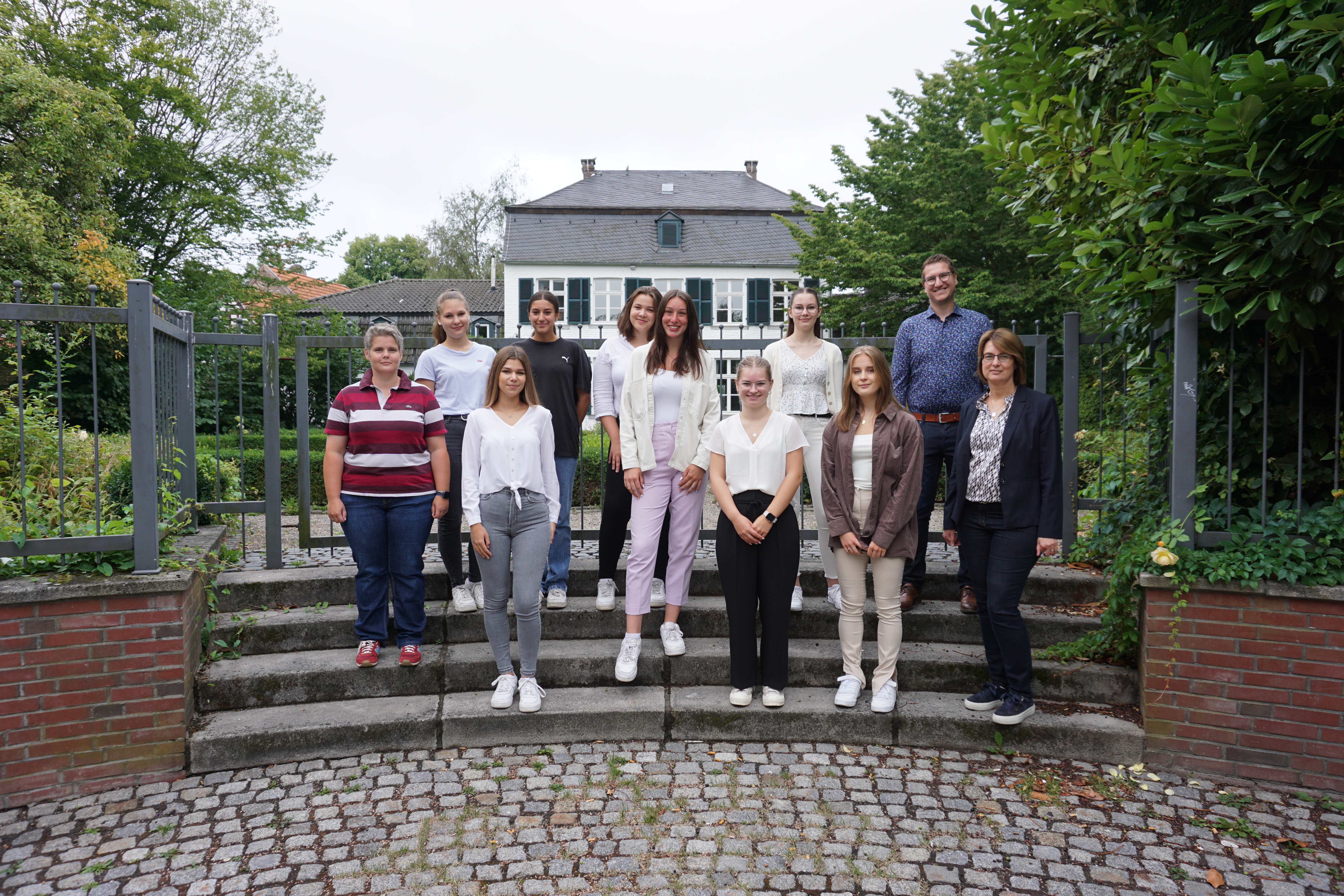 Gruppenfoto der neuen Azubis 2022