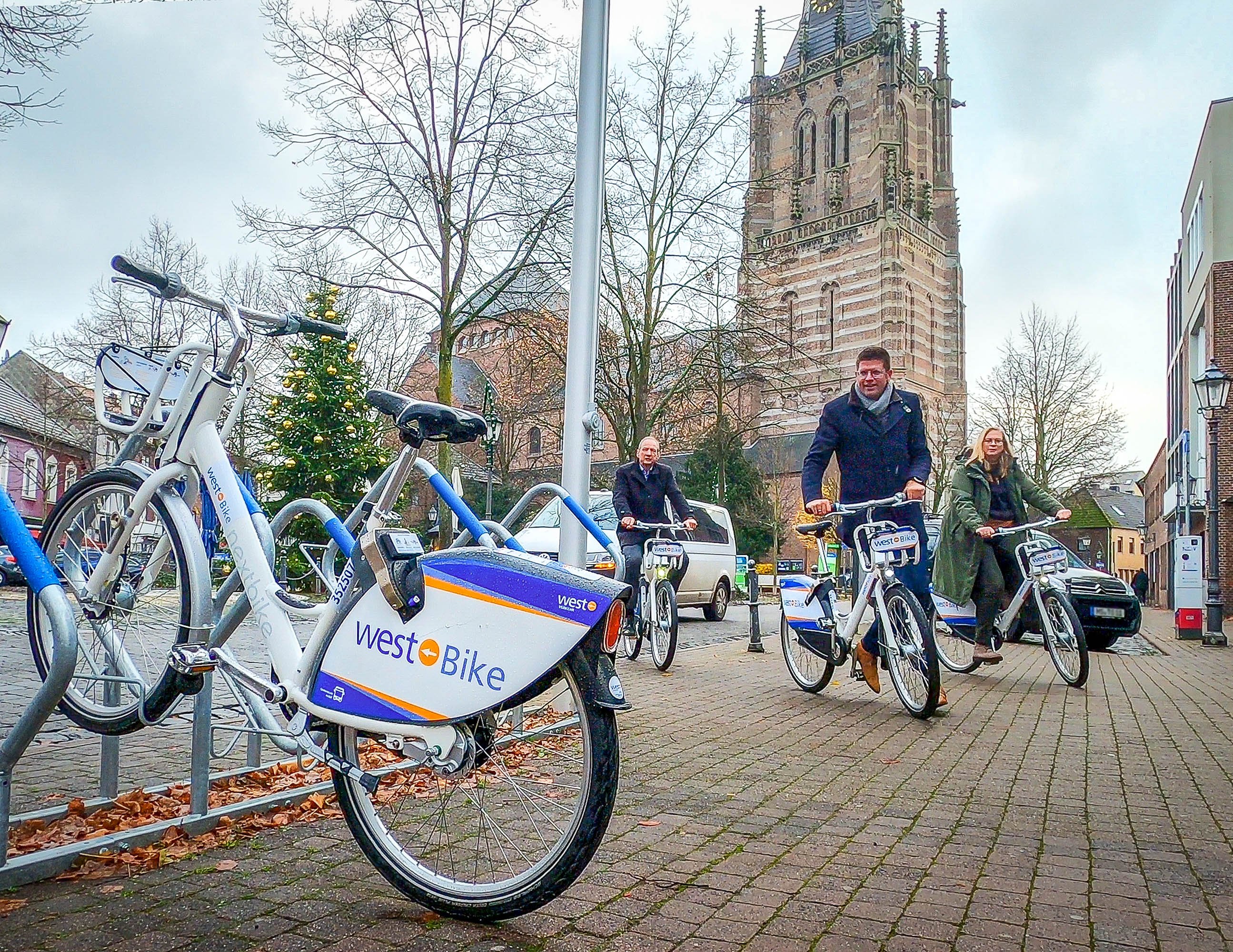 Muckel, Stoffels und Winkens testen die westBikes