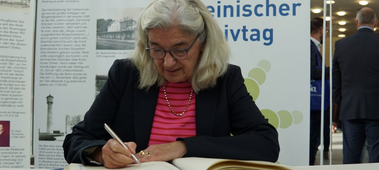 Eintrag ins Goldene Buch der Stadt Erkelenz