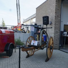 Historische Gerätschaften aus dem Feuerwehrmuseum Lövenich wurden ausgestellt.