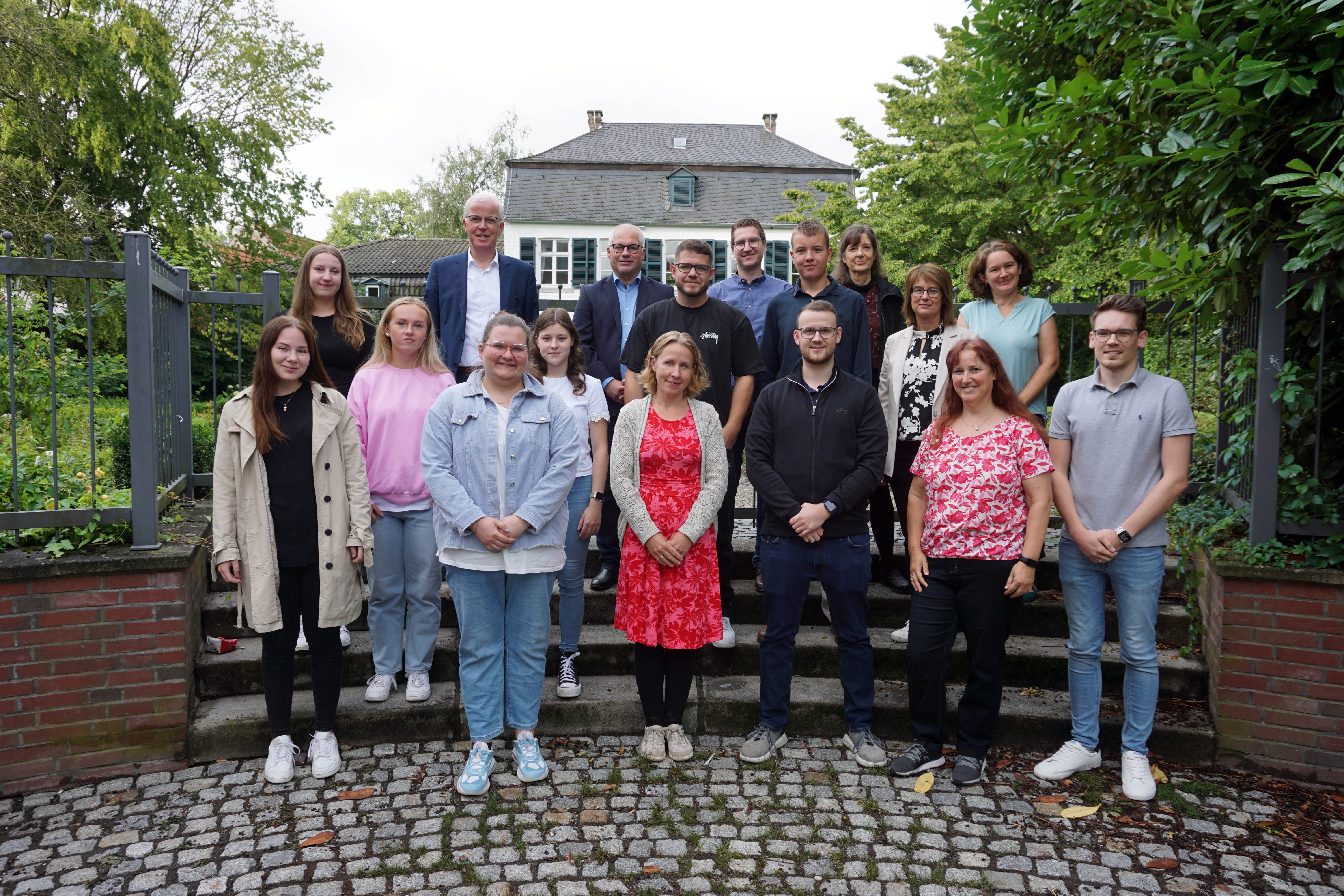 Gruppenfoto neue Auszubildende bei der Stadt Erkelenz