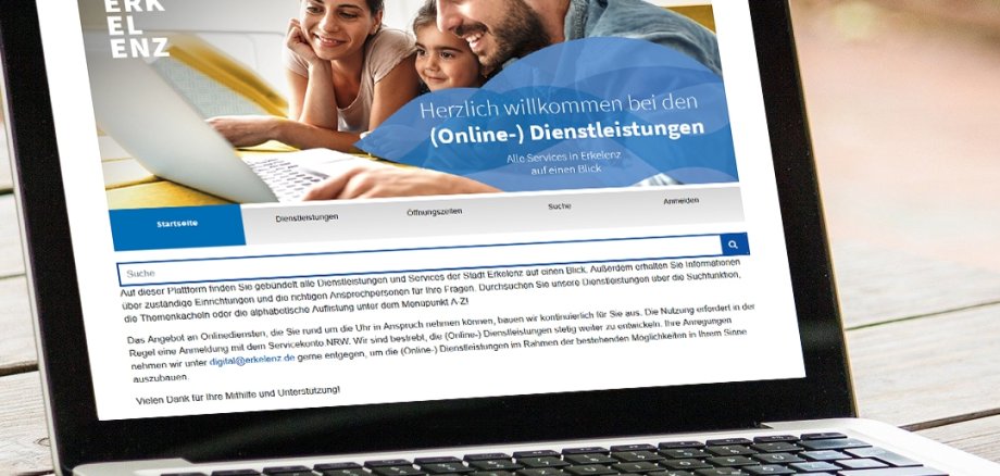 Laptop mit geöffnetem Dienstleistungsportal