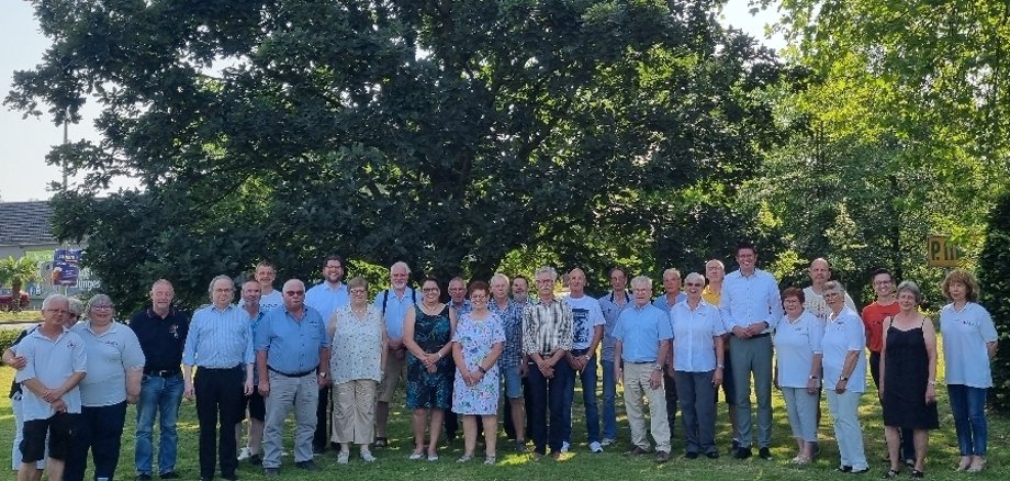 Gruppenbild Geehrte für geleistete Blutspenden