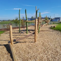 Klettergerüst auf dem Spielplatz am Umsiedlungsstandort