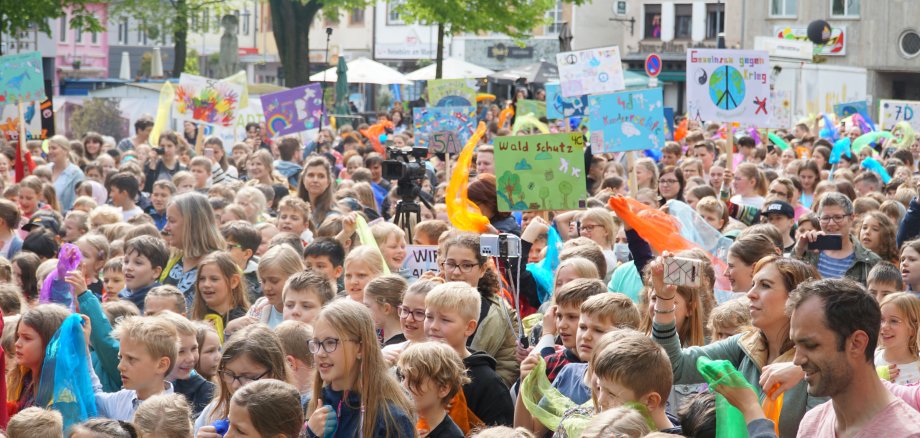 Über 1500 Schülerinnen und Schüler auf dem Erkelenzer Marktplatz