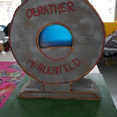 Nachgebastelter Brunnen des Oerather Mühlenfeldes