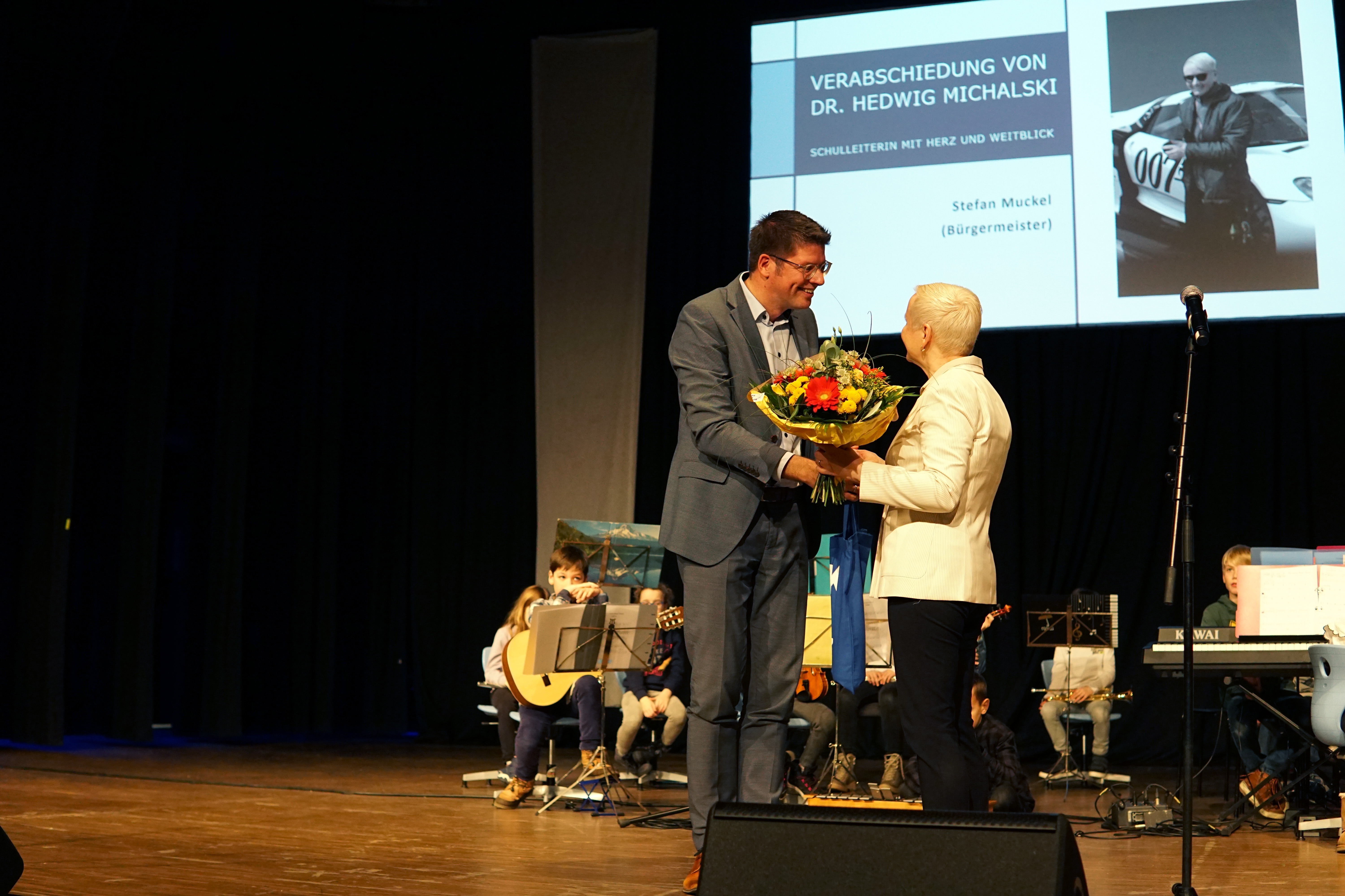 Bürgermeister Stephan Muckel und Hedwig Michalski