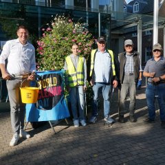 Dreck-weg-Tag: Offizieller Start vor dem Bürgerbüro am World Cleanup Day