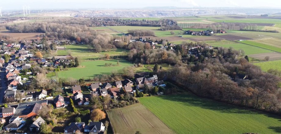 Drohnenaufnahme Dörfer am Tagebaurand