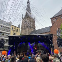 Stephan Muckel und Thomas Schnelle eröffnen gemeinsam den neuen Markt