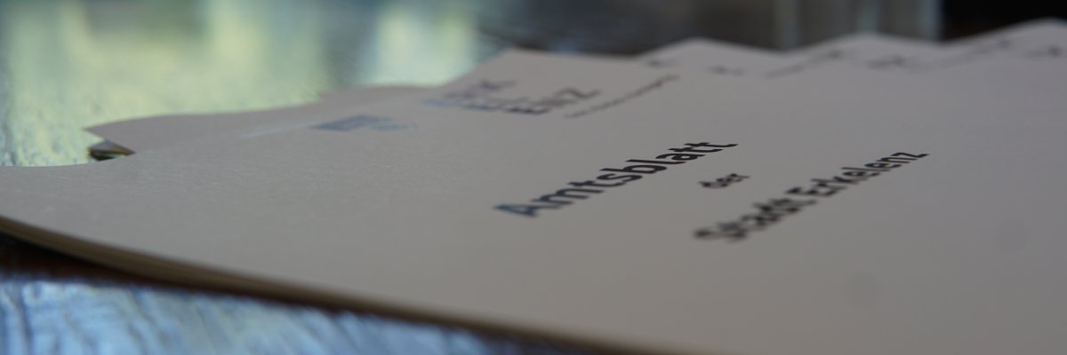 Amtsblätter im großen Sitzungsssaal