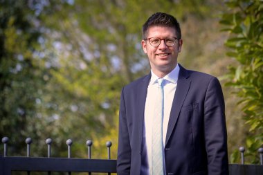 Portraitfoto Bürgermeister Stephan Muckel