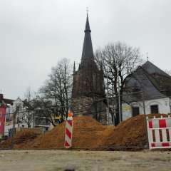 Markt mit Sandhaufen