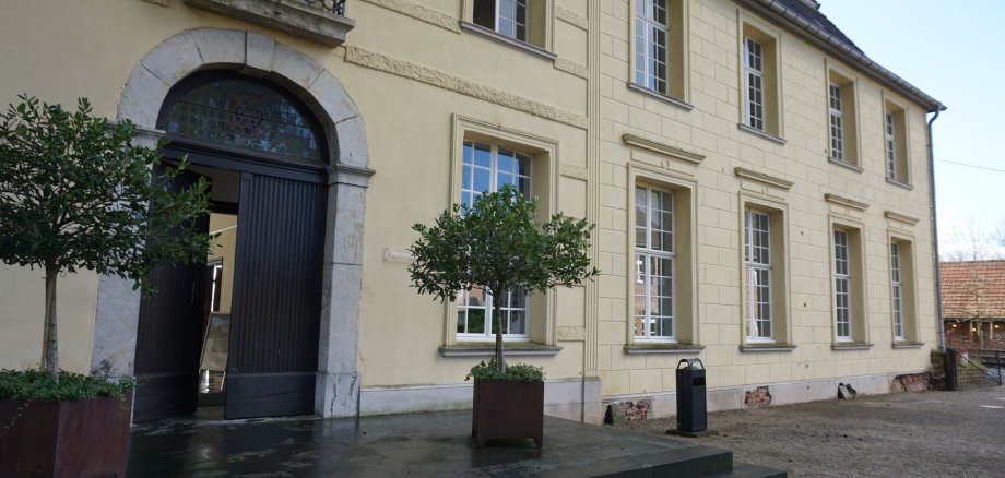 Fassade Haus Hohenbusch ist sanierungsbedürftig
