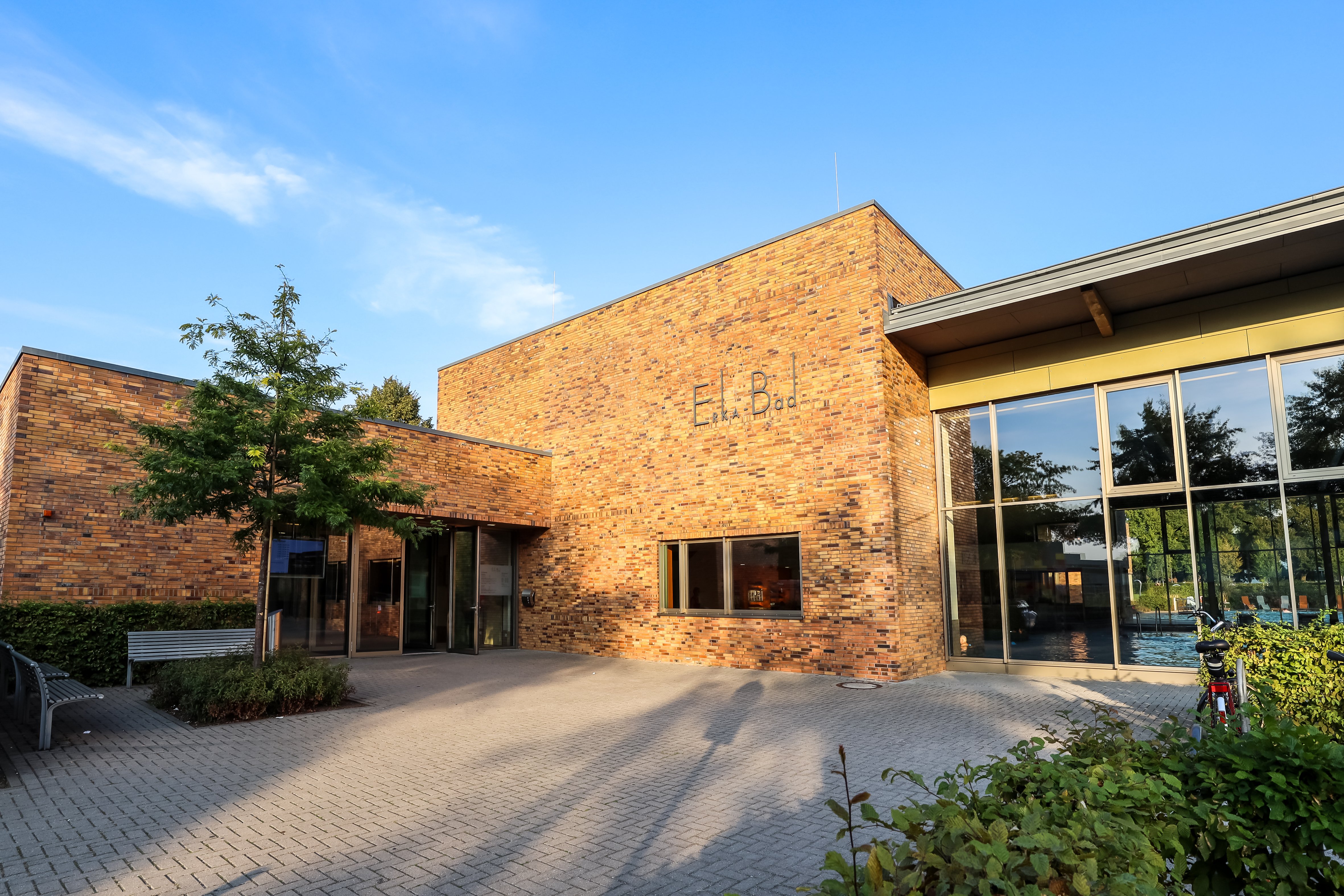 ERKA-Bad Außenansicht