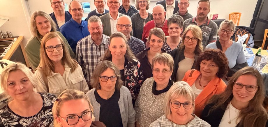 Jubilare mit Vertretungen von Personalrat und Verwaltungsvorstand Jubilare mit Vertretungen von Personalrat und Verwaltungsvorstand