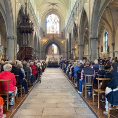 Gottesdienst in der Kirche Saint-James