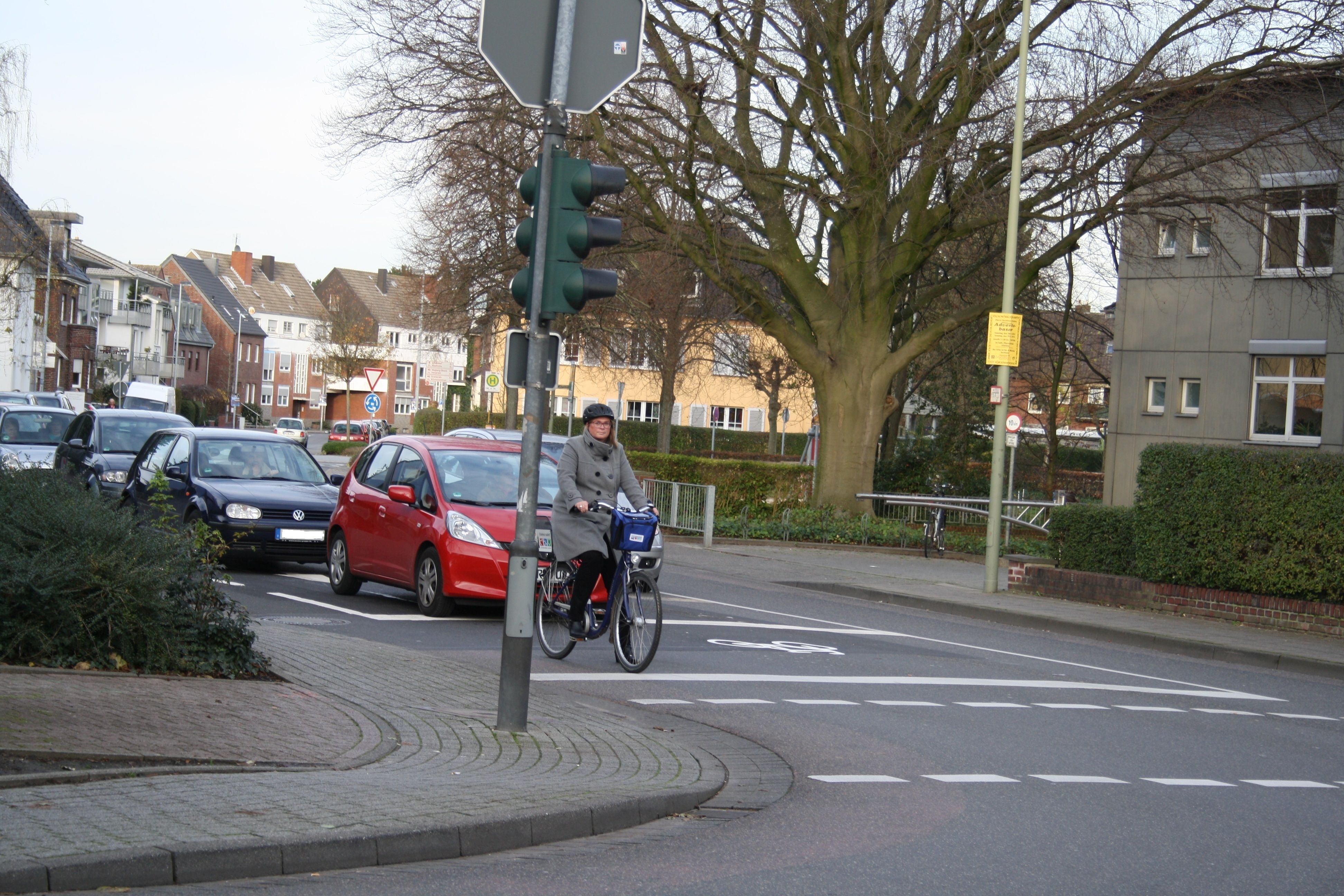 Aufstellfläche Radfahrende an Kreuzungen