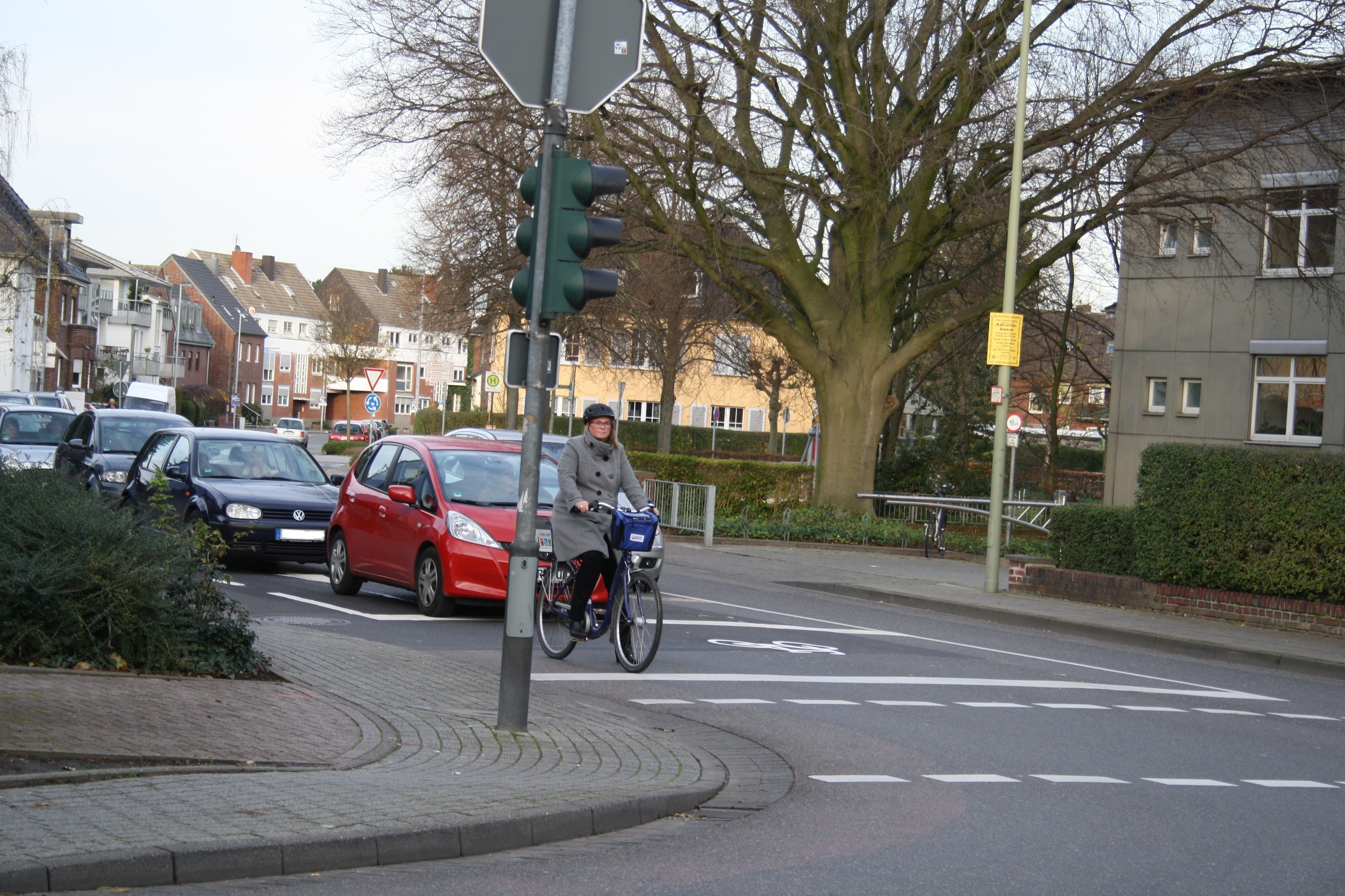 Aufstellfläche Radfahrende an Kreuzungen