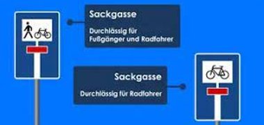 Schild Sackgasse durchlässig für Fußgänger und Radfahrende